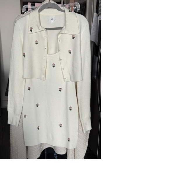 LPA White Floral Cropped Cardigan Size Small- matching NWT dress in storefront - Picture 14 of 16